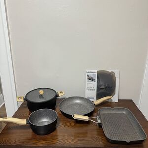 Ikea Husknut Pot & Pan Set in Black w Wood Handles & Klockren Universal Lid Set